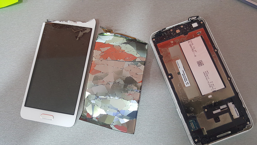 Sérült mobiltelefon adatmentés