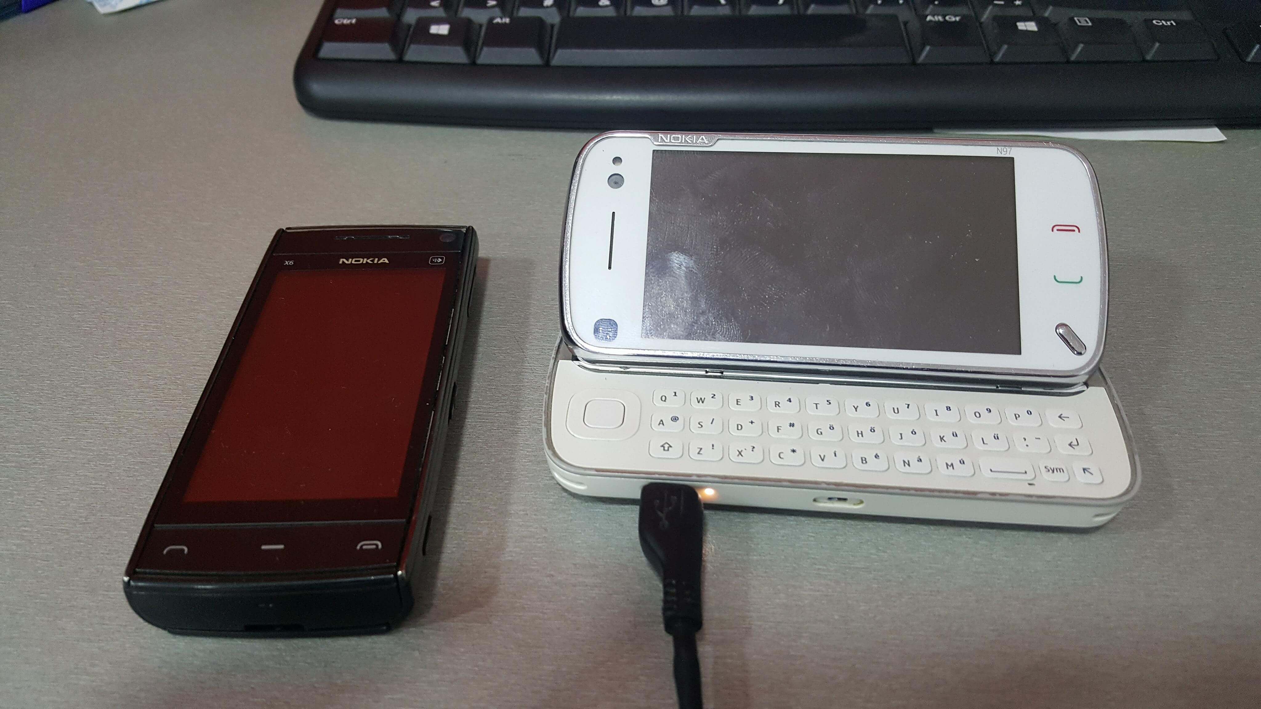 nokia x6 és n97